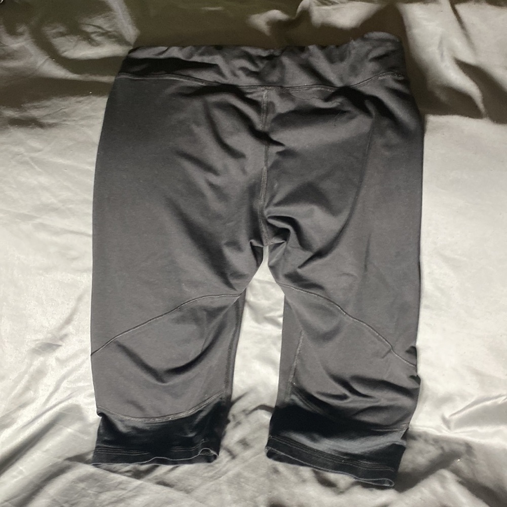 Champion yogi capris​​​ - Picture 4 of 4